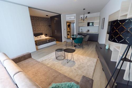 Párizs Garden Apartments