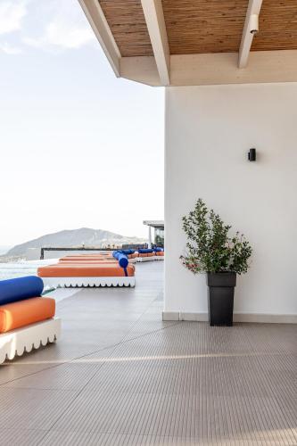 Cresanto Luxury Suites