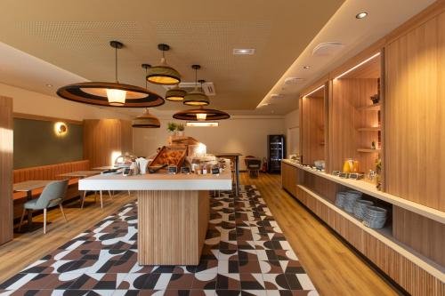 Campanile Reims Centre - Cathédrale