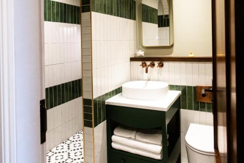 The Longlands Inn & Restaurant