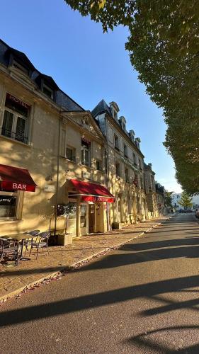 Brit Hotel Chinon Le Lion d'Or