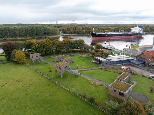 Kanal 33 Pension - Café - Biergarten