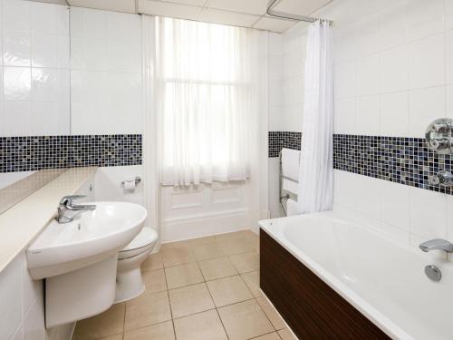 Mercure Hull Grange Park Hotel