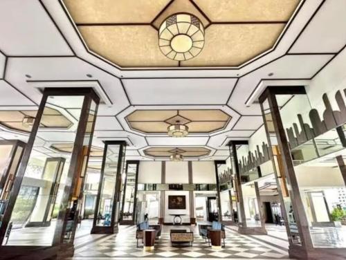 Torre DeManila TaftAvenue 1bedroomBalcony Rooftop Viewing LunetaPark ManilaOceanPark ManilaBay US Embassy