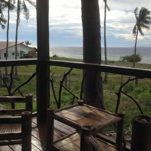 Liwayway Sa Bohol-Pamilacan Bed & Breakfast