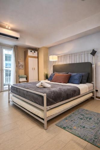 Spacious Cozy Suite at The Venice Mall with FREE Parking and Washing Machine