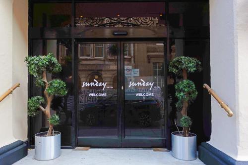 Bristol Grand Hotel By Sunday