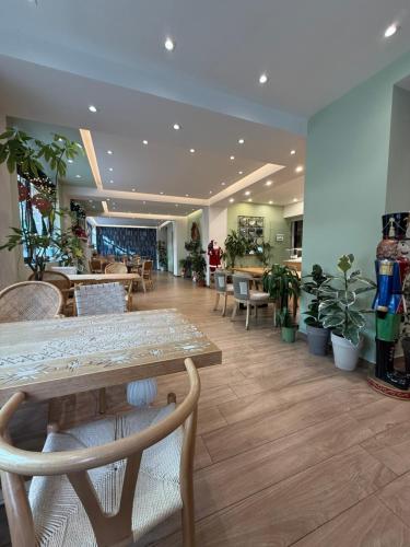 Maroon Bottle Boutique Suites