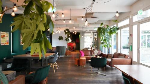 Hotel & Lounge by Hyve Basel SBB