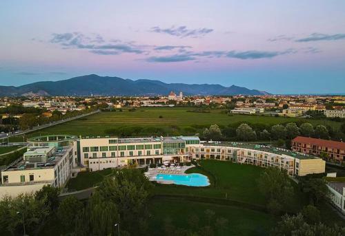 Pisa Hotel Tower Plaza