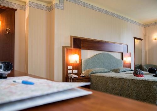 PHI Hotel Astoria