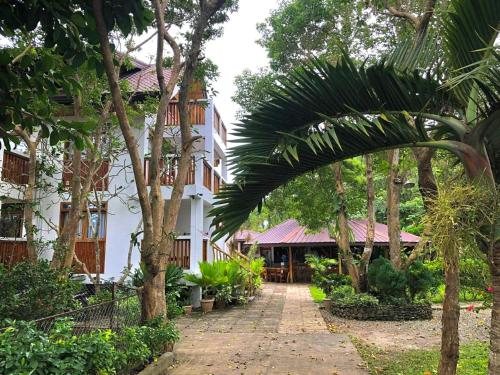 Pahiluna Guesthouse