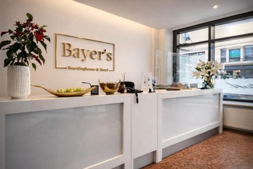 Bayer's BoardingHouse Hotel