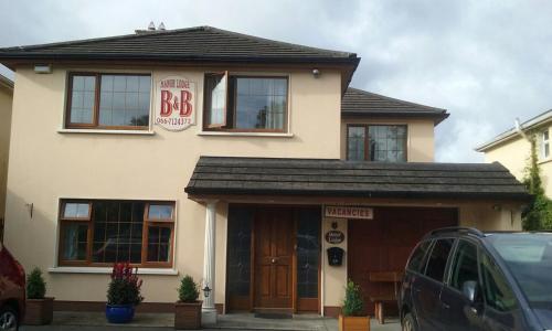 Manor Lodge B&B