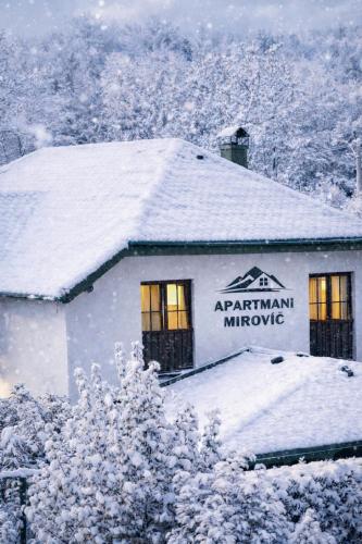Rooms & Apartments Mirovic