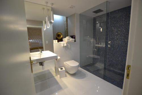 Solar Sampaio E Melo