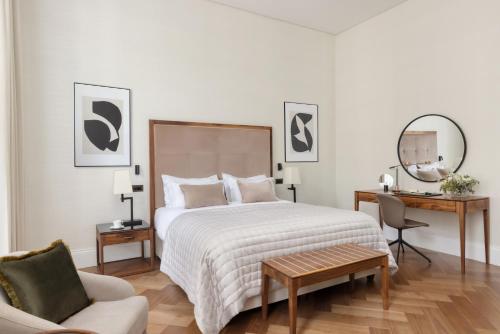 The Queen's Gate Hotel