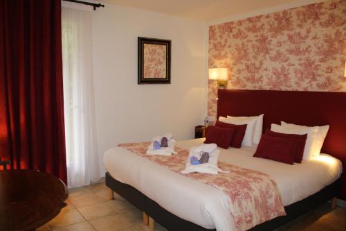 Logis La Bastide De Grignan Hotel & Restaurant La Chênaie