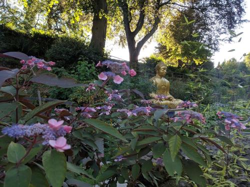 Cascades Gardens