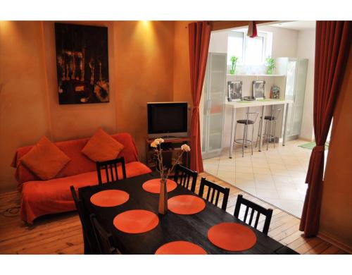 Elegance Hostel and Guesthouse
