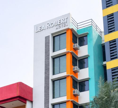 Lea Robert Hotel Angeles Pampanga by RedDoorz