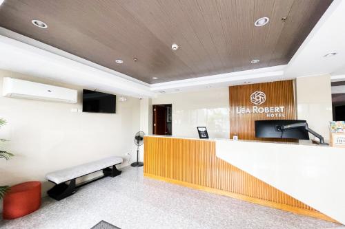 Lea Robert Hotel Angeles Pampanga by RedDoorz