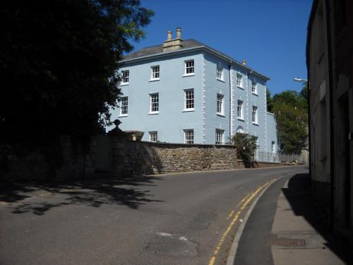 Bove Town House