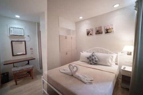 1775 Adriatico Suites