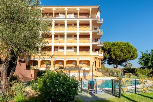 Apartamentos Leo Canela