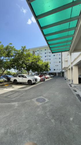 Staycation condo with pool near SM Tungko, Bulacan