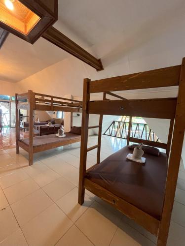 On Board Panglao Beach Hostel and Resort