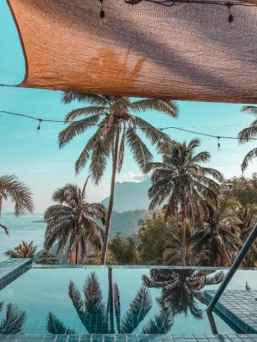 Noni’s Resort
