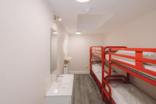 Astor Victoria Hostel