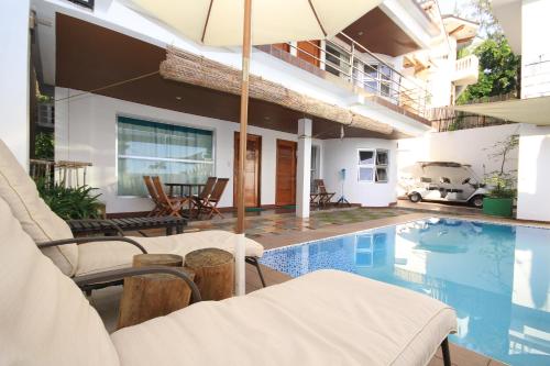 Westcliff Villa by Bluewaves