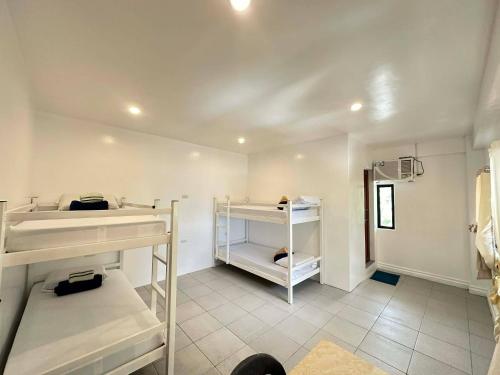 RedDoorz Plus @ Gracey Dive Resort Dumaguete