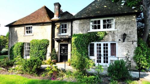 Chalk Farm Hotel LDC