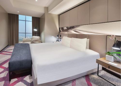 Crowne Plaza Manila Galleria