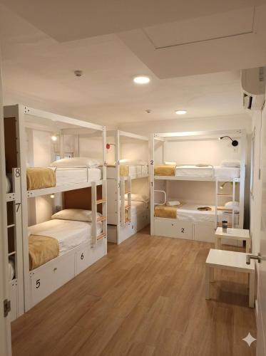 Vivian's Guest House