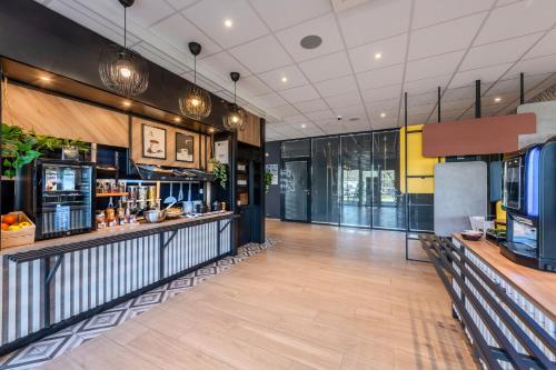 B&B HOTEL Landerneau Bois Noir