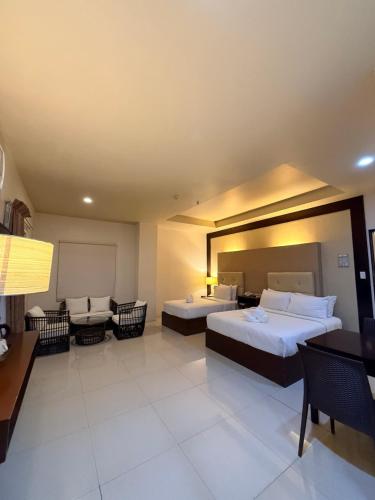 Sierra Hotel & Resort