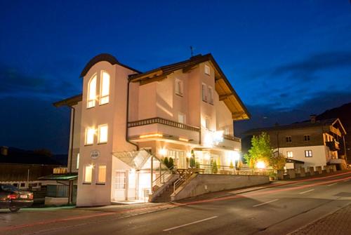 Apartmenthaus Brixen & Haus Central