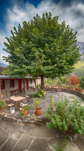 Astraka Guesthouses