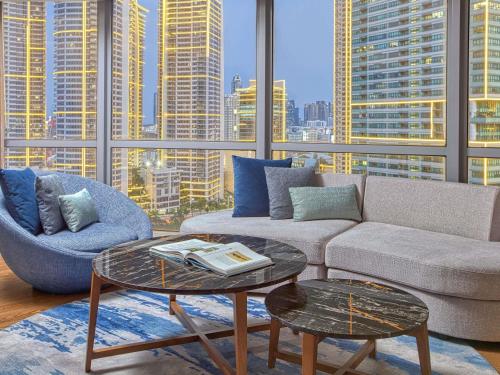 Hotel Novotel Suites Manila at Acqua