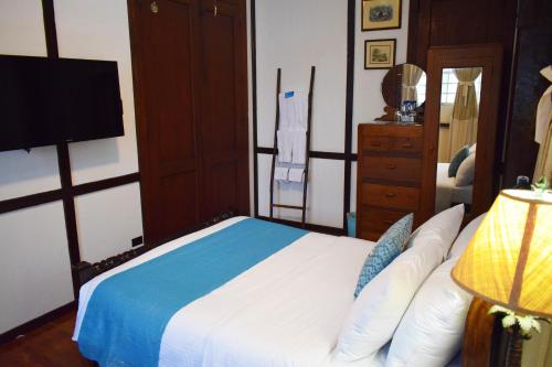 Paradores Del Castillo