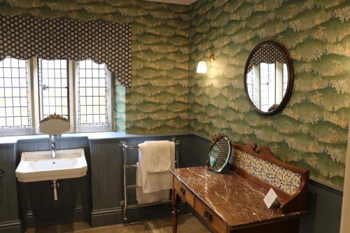 Hever Castle Luxury Bed & Breakfast