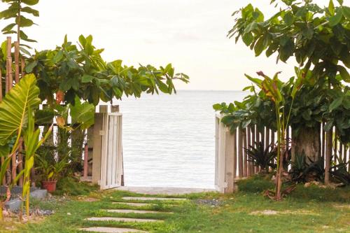 Happiness Beach Resort Siargao