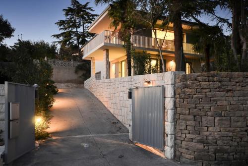 Forgotten Garden Villa