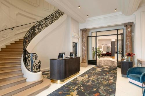 Sapphire House Antwerp, Autograph Collection