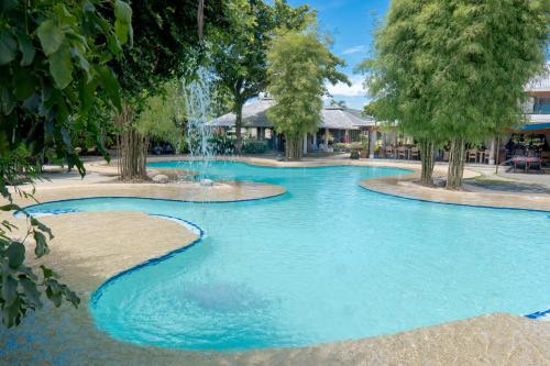 Almont Inland Resort