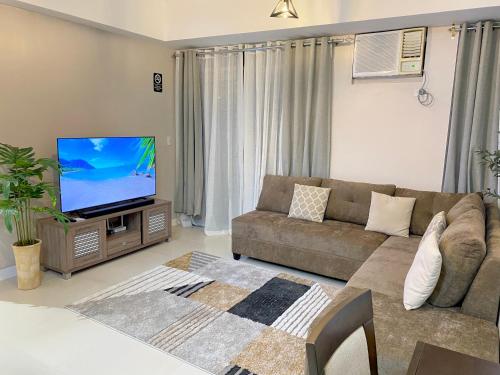 Frost at Manhattan Heights TowerB